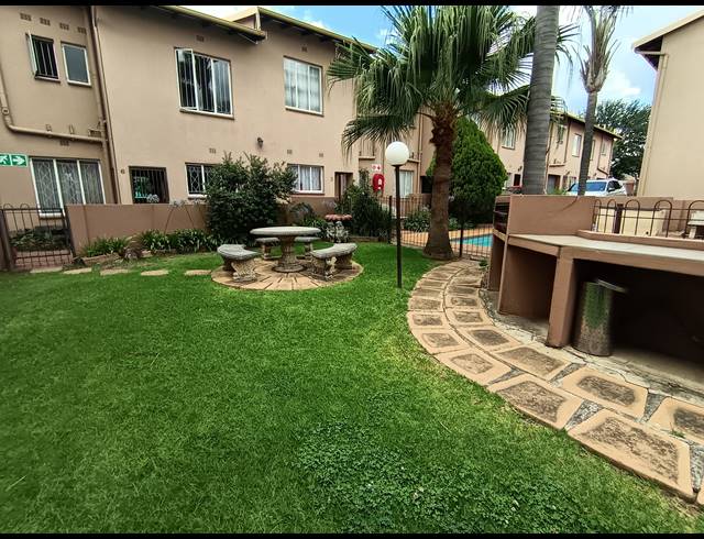 1 BEDROOM APARTMENT FOR SALE IN VERWOERDPARK